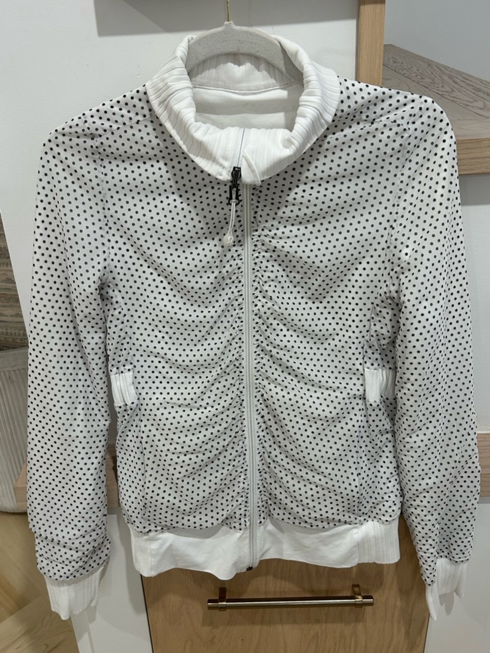 Lululemon Reversible Ruched Jacket Polka Dot White Black Zip Up